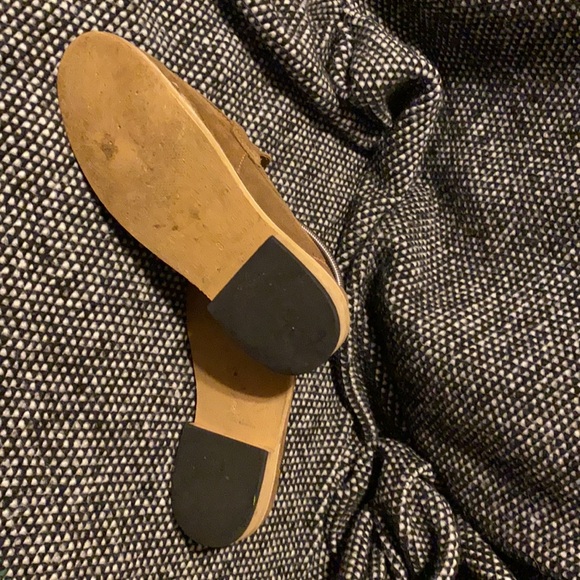Brown suede loafers size 8 fits like size 9 - Picture 4 of 4